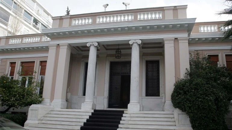 Το «μαχαίρι» που έρχεται στις συντάξεις προκαλεί τρόμο στην κυβέρνηση εν’ όψει εκλογών